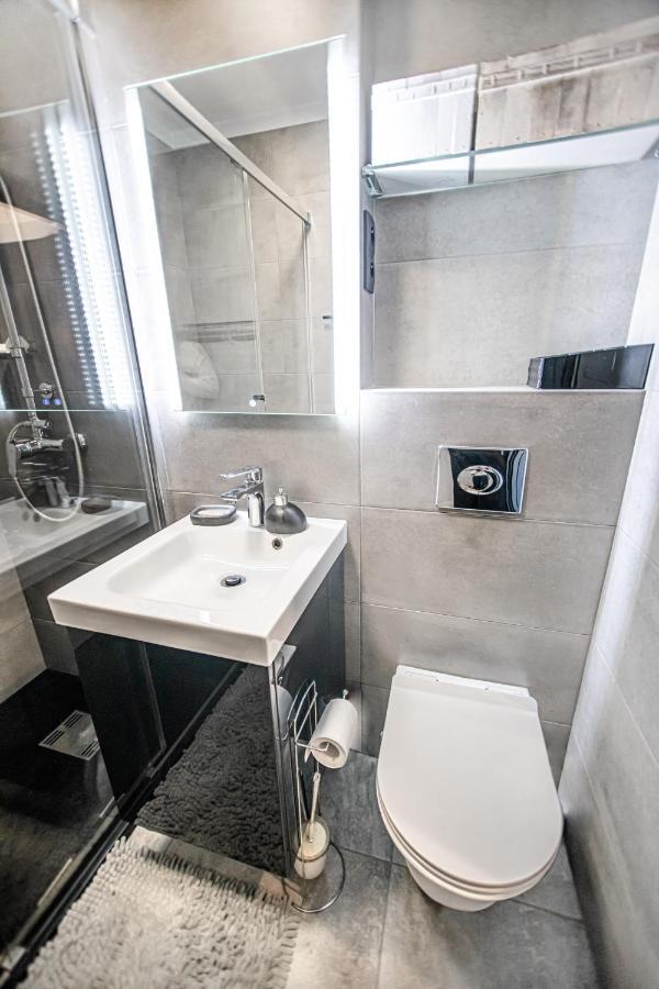 Charming Apt Next To Lazienki Park And City Center Варшава Экстерьер фото